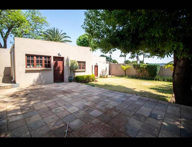 3 BEDROOM HOUSE FOR SALE IN KENSINGTON